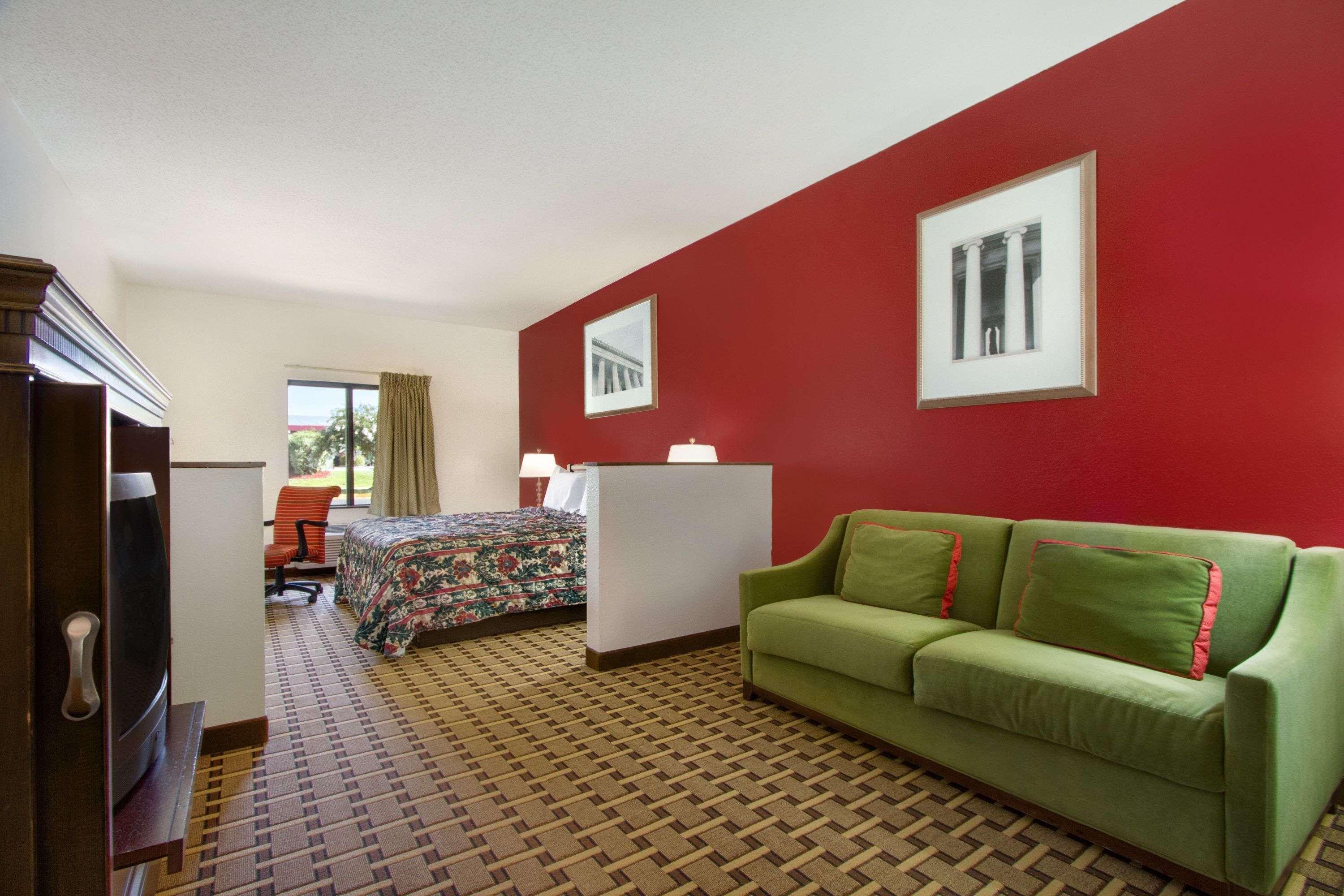 Days Inn By Wyndham Mauldin/Greenville Exterior photo